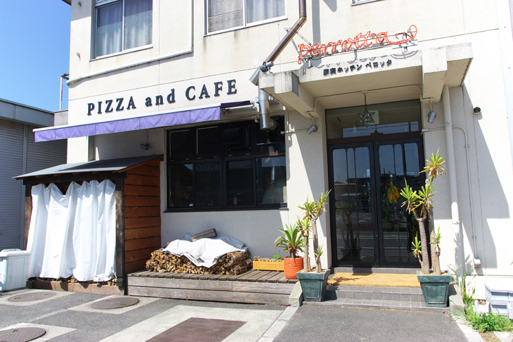 ペロッタの外観