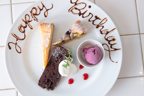 お誕生日のお祝いデコレーション